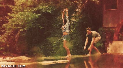 agua,amigos,pareja,mojar,salpicar,gracioso,troll