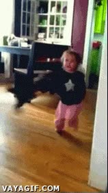 gato,niño,ataque,atacar,tirar,zancadilla