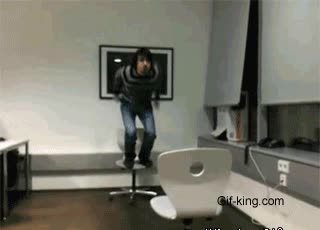 pi&ntilde;azo,golpe,resbalar,ruedas,oficina,silla