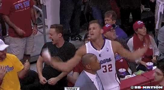 mojar,agua,baloncesto,troll,blake griffin,tirar,vaciar,vaso