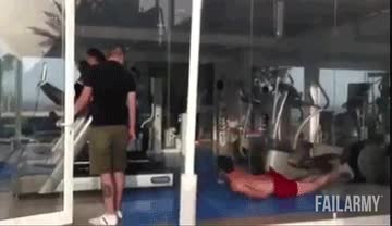 resbalon,resbalarse,disimular,lagartijas,flexiones