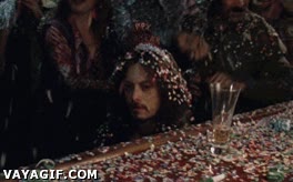 Cuando me obligan a ir a una fiesta a la que no quería ir fiesta,obligar,rallado,confeti,no querer ir,obligado