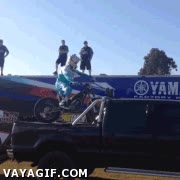 backflip,motocicleta,camioneta,truco,voltereta