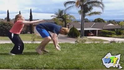 golpe,quitarse,muralla humana,salto,cara