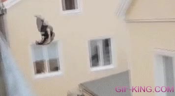 tejado,balcon,salto,parkour,barandilla,caer,fail,al suelo