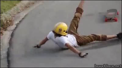 por poco,caída,casco,la mano de dios,skater
