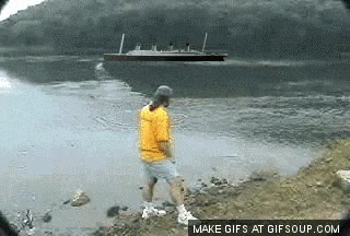 Michael Bay,r&iacute;o,barco,piedra