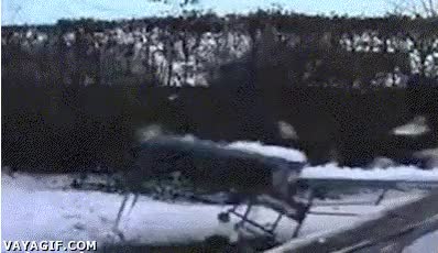 nieve,ping-pong,ping pong,mesa,resbalar,deslizar,al suelo,caer,fail