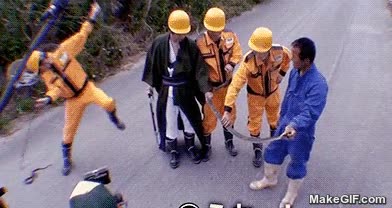 jap&oacute;n,japones,asiatico,serpiente,susto,salto,caida,machotes,KAT-TUN