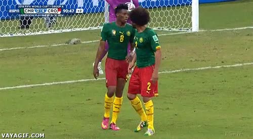 camerun,jugadores,futbol,cabezazo,croacia,pique,compa&ntilde;eros,mismo equipo