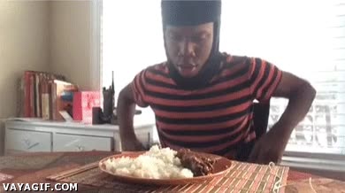 pistolas,palillos,comida oriental,arroz,gangsta style