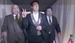 Sales del despacho del tutor, tus compañeros te preguntan y tú... robert downey jr,reacción,notas,victoria,salir,despacho,tutor