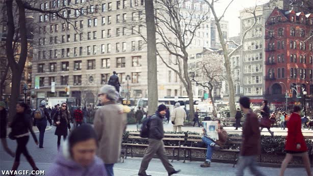 que se pare el tiempo,congelado,tranquilidad,silencio,banco,sentado,periodico