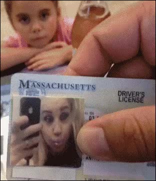 foto,ni&ntilde;a,carnet,falso,alcohol,carn&eacute;,identidad