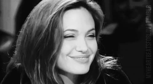 preciosa,sonreir,Angelina Jolie,sonrisa,guapa