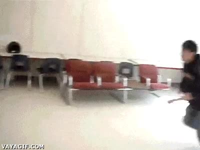 Ladr&oacute;n,Dulces,M&aacute;quina,Robar,Voltear,Correr,Expendedora