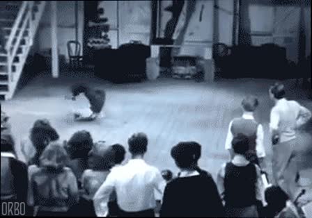 Bailar,Levantar,Volcar,Voltear,Caer,Noche de fiesta,Marear