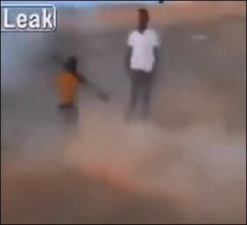 Rusia,Arma,Fuego,Guerra,Disparar,Novato,Lanzamisiles,Lanzacohetes,Ni&ntilde;o,Muy triste