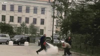 Salvar,Suicidar,Prender,Encender,Fuego,Polic&iacute;a,Rusia,Suicidio