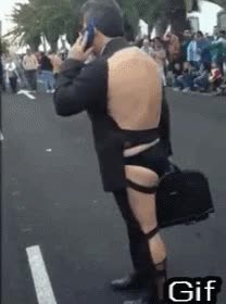 traje,calor,humor,comodidad,abierto por detr&aacute;s