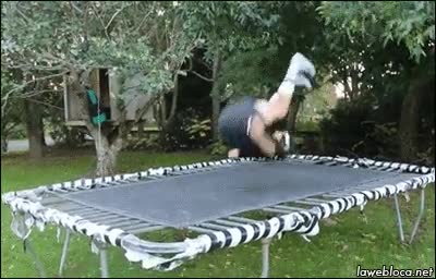 no aguantar,vieja,romper,voltereta,cama el&aacute;stica,rota