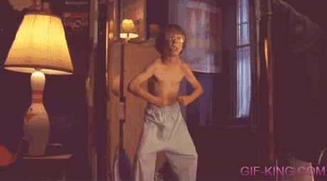 cuadraos de gimnasio,hacer fuerza,niño pequeño,ridiculamente flojo,flojucho,debilucho