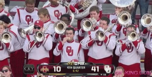 paso de todo y meriendo,animación,partido,orquesta,musica,grupo,banda,pasar,escaqueado,escaqueo