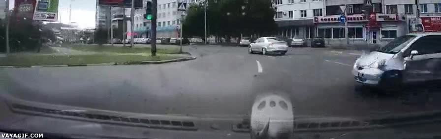 bollo,coche,abollado,accidente,esquivar