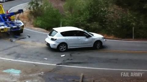 coche,gr&uacute;a,suicidio,descampado