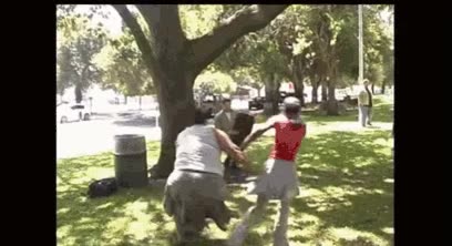 medio cuerpo,gag,cuerpo,prank,broma