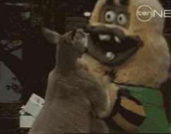 canguro,mascota,peluche,paliza,pegar,el abrazo de la muerte