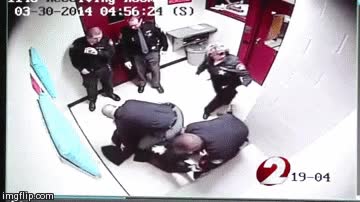 no s&eacute; qui&eacute;n tiene razon,brutalidad,algo habr&aacute; hecho,maniatada,placaje,mujer,chica,policia