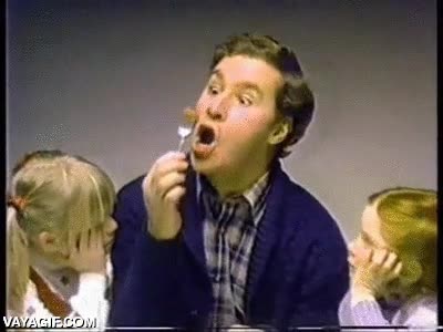 hijas,ni&ntilde;as,hacer el avion,avioncito,caretos,trolldad