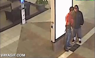 el mundo se va a la mierda,robar,silla de ruegas,discapacitados,indefensos,malas personas