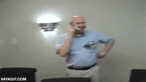 susto,araña,tarantula,que sale volando,no se deberían hacer estas cosas,pobre bicho,calvo,asustar,trolleada