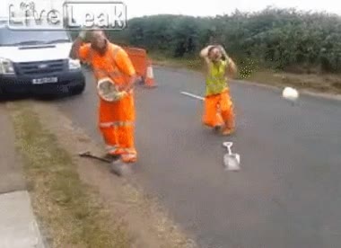 casco,obreros,pala,palanca,catapulta,headshot,esta duro