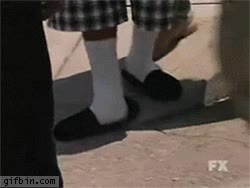 arrestar,coche de policia,zapatillas,movimientos,bailar,vacilar