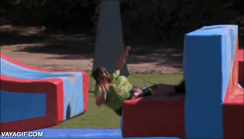 gordo,rebotar,imposible superar con ese volumen,pruebas,resbalar,al agua