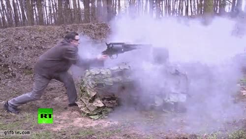 es casi un cañón,disparar,pistola,custom,muy grande,revolver