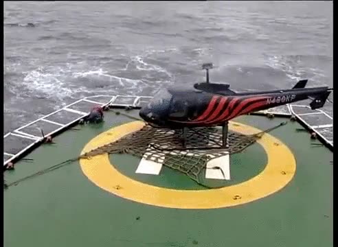 helicoptero,miedo,fail,despegue,viento,por poco