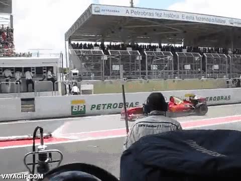 manguera,gasolina,rellenar,deposito,fail,incendio,fuego