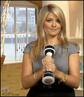 su cara lo dice todo,pillina,chica,anuncio,maquina de hacer ejercicios y pillar practica para...,pensamiento sucio,chica traviesa