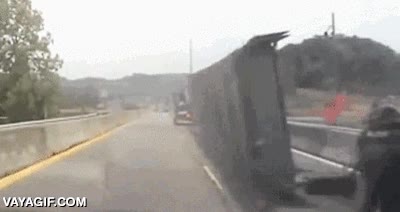 viga,volcar,camion,transporte,carretera,fail