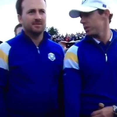 como sea igual en todo,golf,jugador,golfista,botella,cava,champagne,abrirse,precoz,antes de tiempo