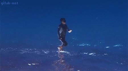 mediante y durante,en realidad est&aacute; al reves,buceador,agua,caminar,sobre