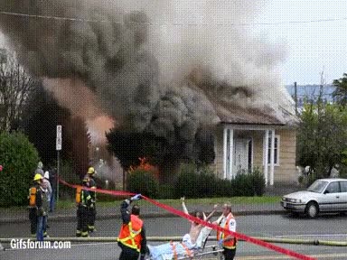 linea,meta,maratón,en camilla,incendio,rescate,¿jesucristo eres tú?
