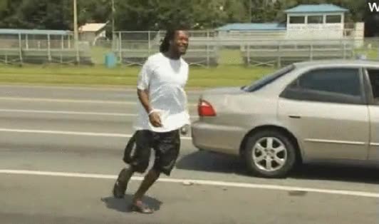 coche,dar limosna,cartel,pedir,operaci&oacute;n est&eacute;tica