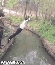 ca&iacute;da,rio,agua,friendzone,de espaldas,caer,fail