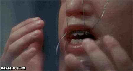 cuidado,vida propia,posesion,futuro,brackets,pelicula