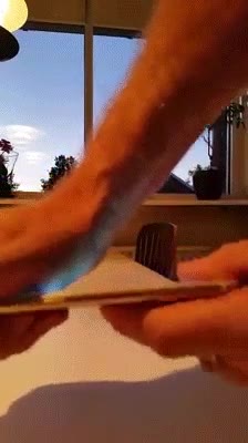 Así que dicen que el iPhone 6 se dobla, vamos a ver si es verdad... vaya manera de tirar el dinero,iPhone 6,bendgate,doblarse,pues sí que se dobla